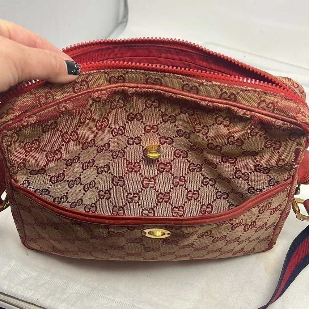 RARE VINTAGE RED GUCCI CANVAS SHOULDER BAG - Picture 13 of 14